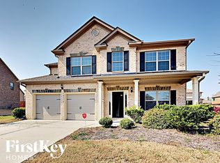 810 Golden Isles Dr, Loganville, GA 30052
