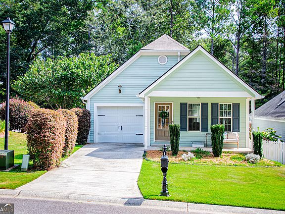 2nd image of 249 Katherine Ct