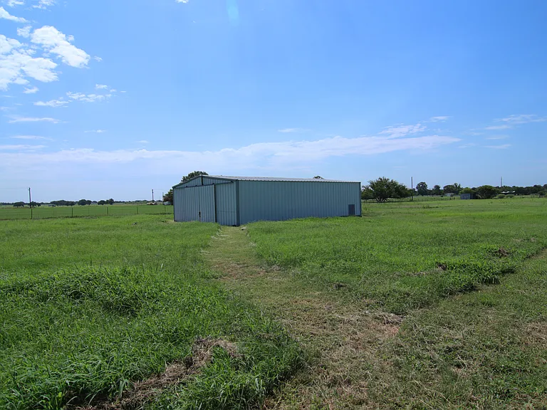 207 County Road 3214 — Photo 16