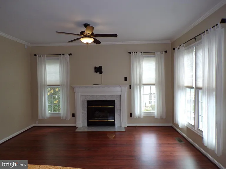 6624 Thurlton Dr — Photo 11
