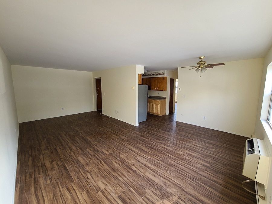 2nd image of 256 Belleville Ave #B4
