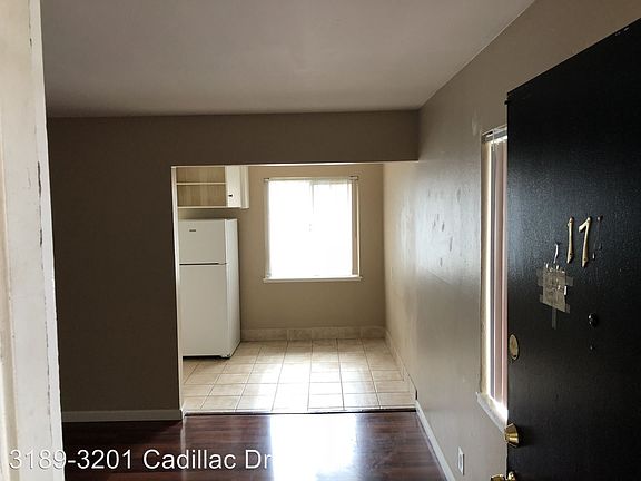 3rd image of 3201 Cadillac Dr APT 17