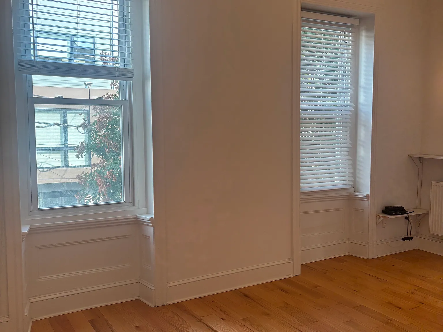 Studio, 300 sqft, $1,400 — Photo 1