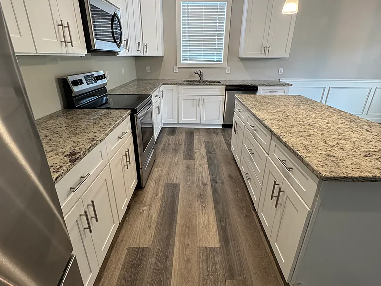 308 N Point Cir — Photo 27