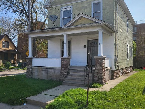 4th image of 825 Armory Pl