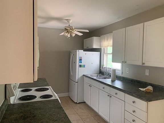 5th image of 1413 N Woodburn Ave