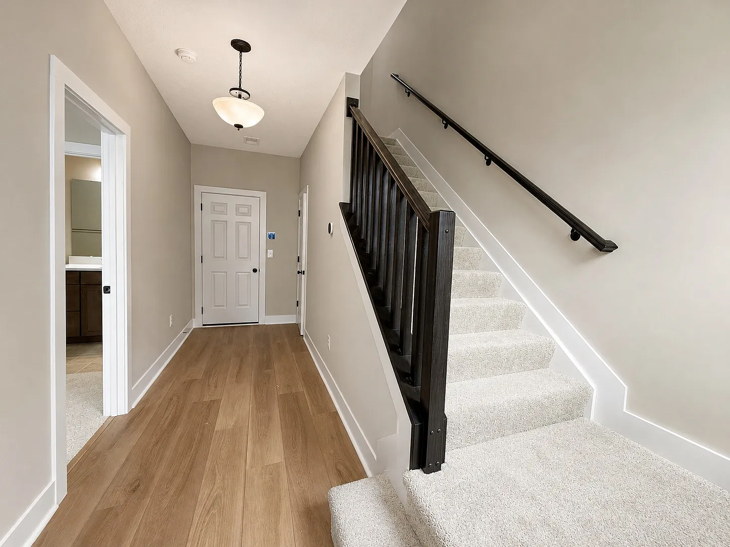 4 bed, 2006 sqft, $3,600 — Photo 3