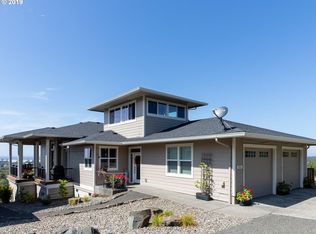 1765 Thompson Fall Dr, Seaside, OR 97138