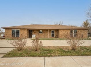 1209 E 8th St, Dumas, TX 79029
