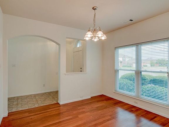 4th image of 10500 Ashmore Dr
