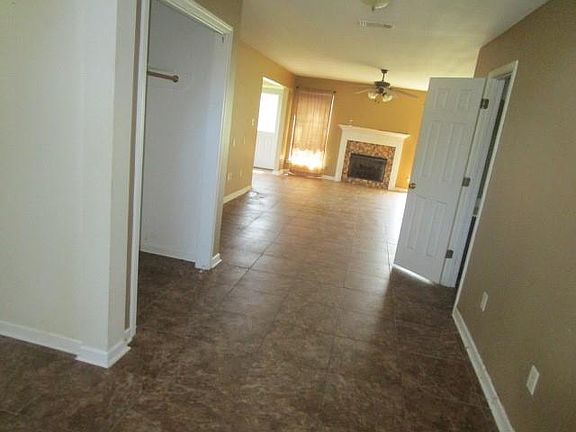 3rd image of 36062 Raleigh Dr