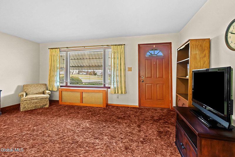 4th image of 1021 Dunnsville Road