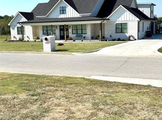 913 Prairie View Rd S, Ardmore, OK 73401