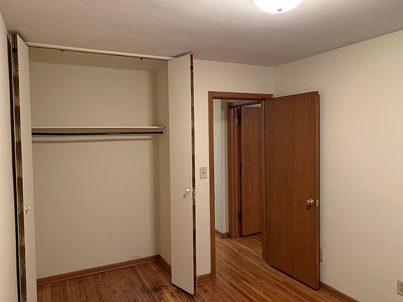 4th image of 417 Grand Ave APT 2