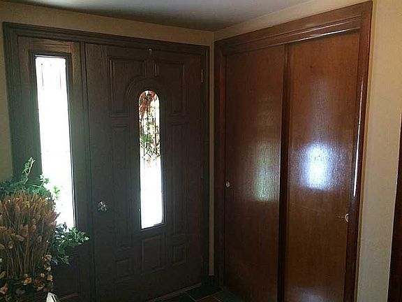 5th image of 35 Vernon Dr