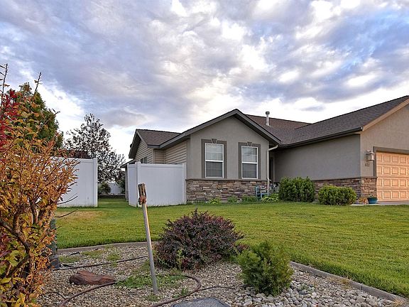 2nd image of 481 Falling Leaf Ln