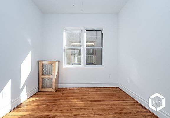5th image of 28 E 31st St #2R