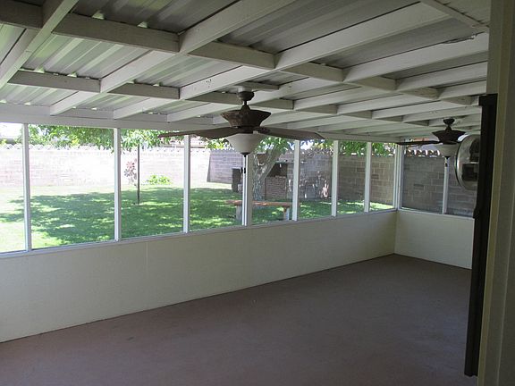 3rd image of 1104 Cottonwood Dr