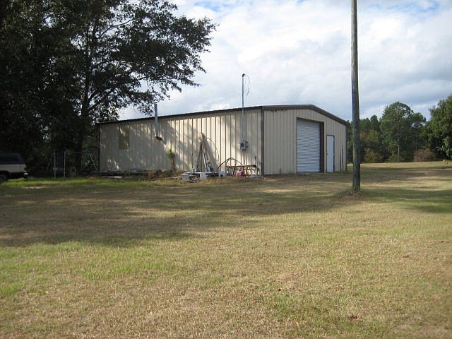 1st image of 106 Massey Airport Rd