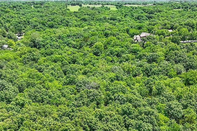2nd image of 4 NE Colbern Rd