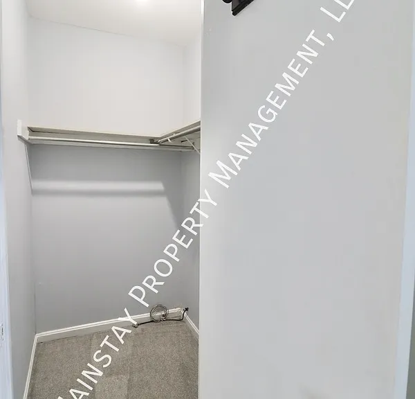 5 Supreme Ct — Photo 13