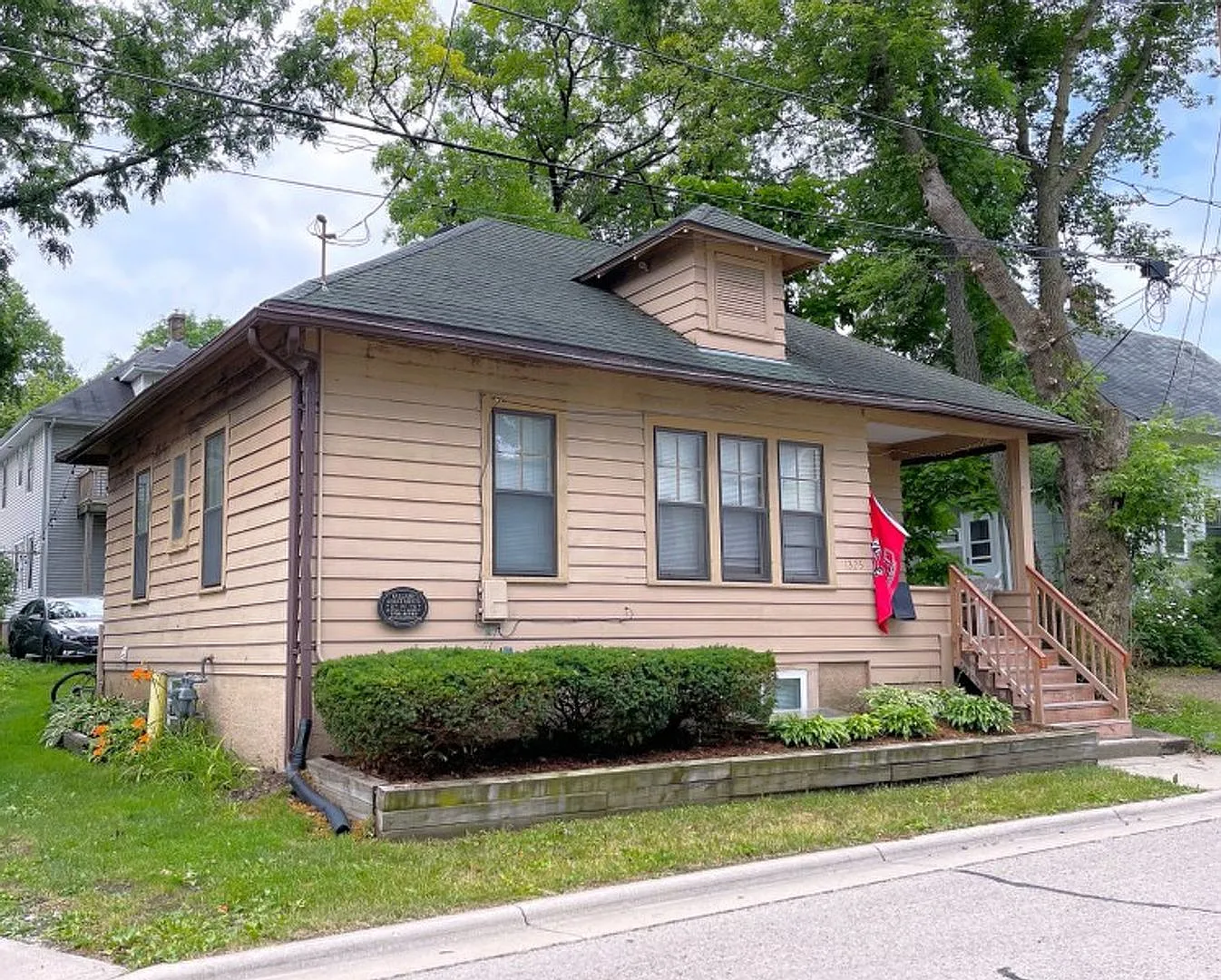 1325 St James Ct (4 BR) - Tallard Apartments — Photo 1