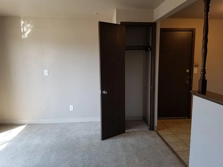 509 Spinnaker Ln #F — Photo 7
