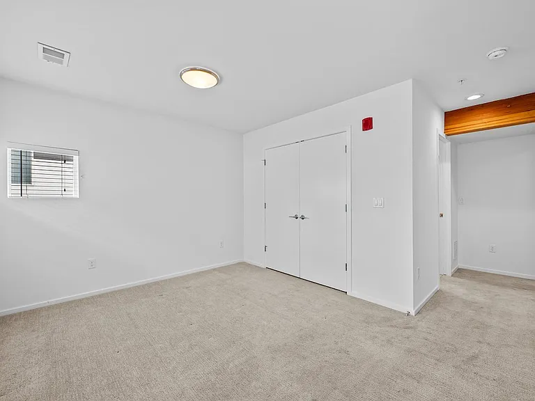 1711 Hooker St #6 — Photo 9