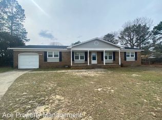 320 Nugget Ct, Fayetteville, NC 28311