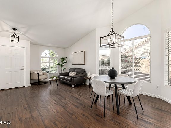 5th image of 1283 W MORELOS Street