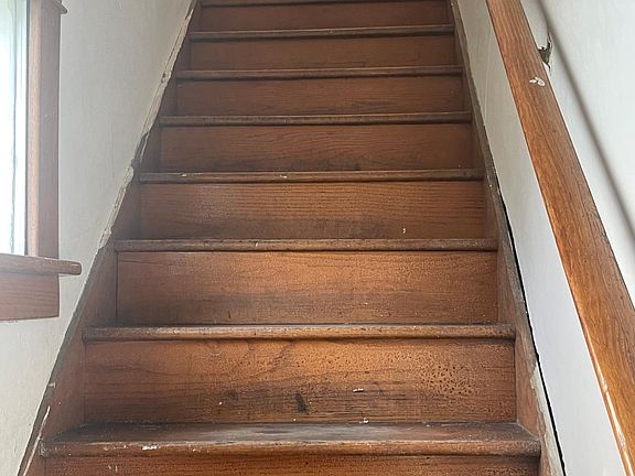 3rd image of 397 Minnesota Ave Floor 2