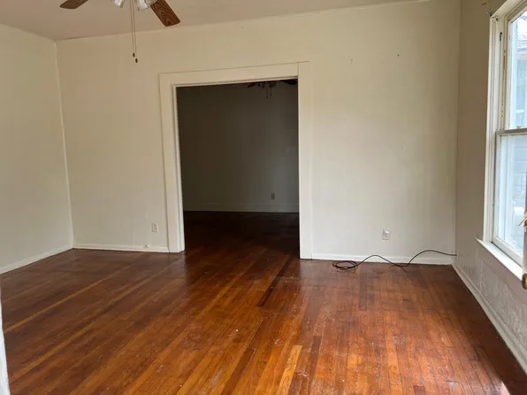 2587 Liberty St, Beaumont, TX 77702