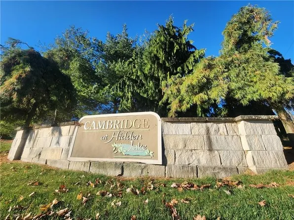 52 Cambridge St, New Castle, PA 16105