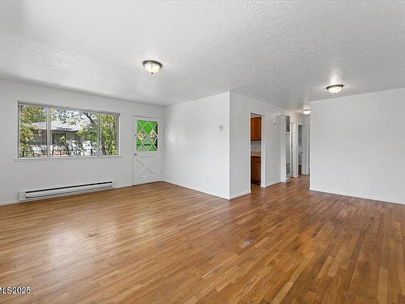 5th image of 601 Oakwood Dr APT 4