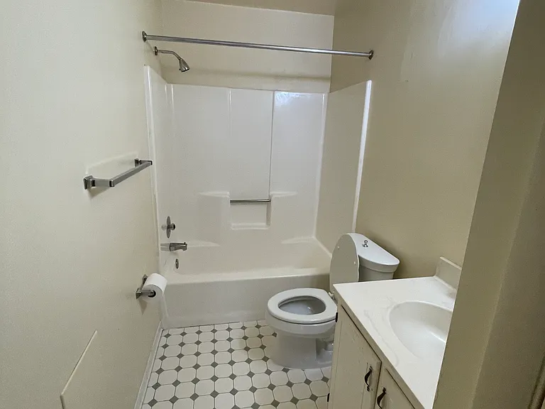 3863B Steppes Ct — Photo 11