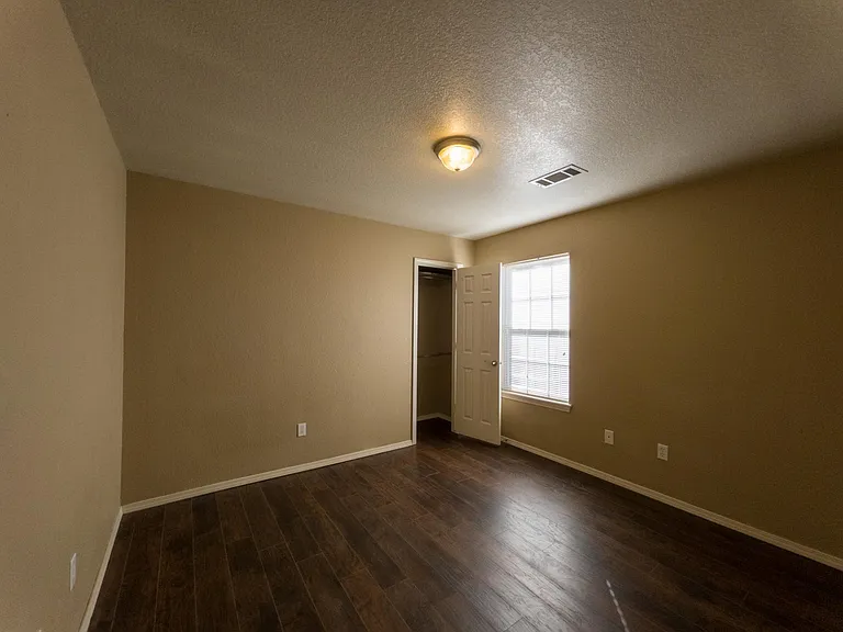 1246 Gracie Ct — Photo 16