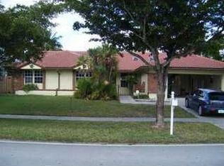 5701 Hawkes Bluff Ave, Davie, FL 33331