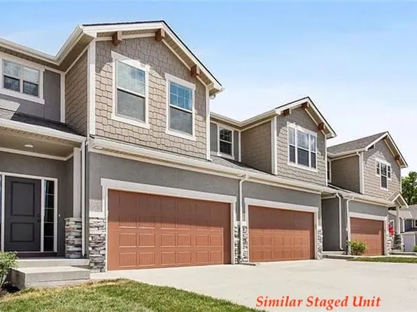 7365 Grand Slam St, Parkville, MO 64152