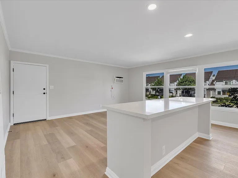 4943 Coldwater Canyon Ave — Photo 12