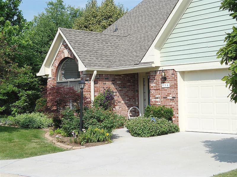 1st image of 54 Balmoral Ct
