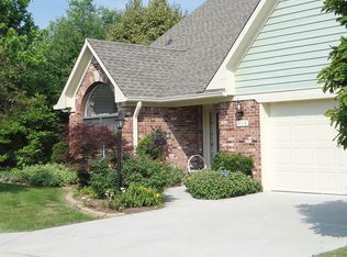 54 Balmoral Ct, Zionsville, IN 46077