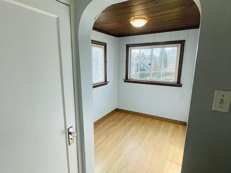 1305 Highland Ave — Photo 15