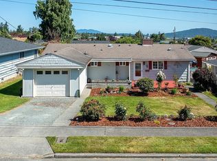 1308 28th St, Anacortes, WA 98221
