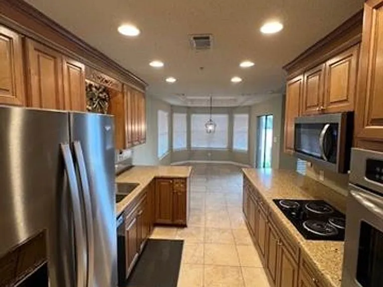 228 Constellation Dr — Photo 3