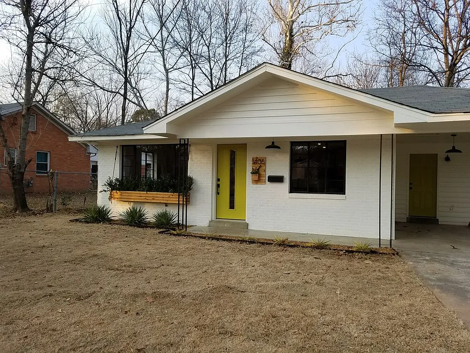 1406 Bruce St