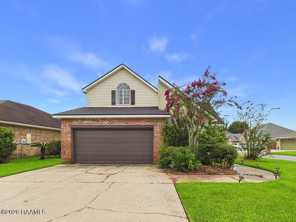 1st image of 307 Heatheroak Ave