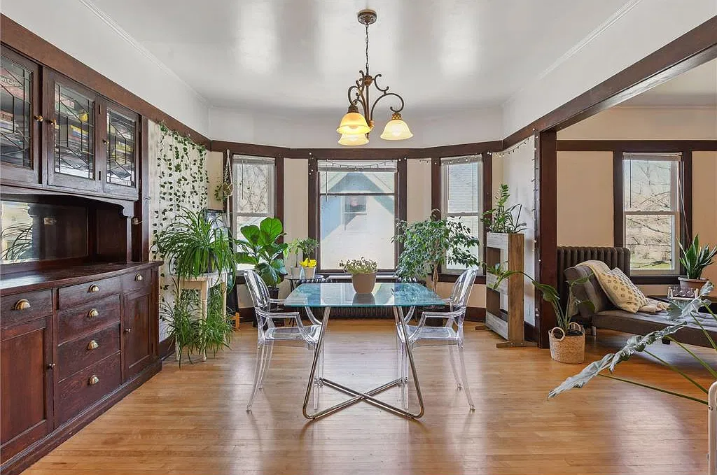 2 bed, 850 sqft, $1,425 — Photo 3