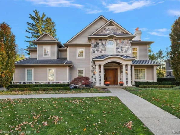 3535 Burning Bush Rd, Bloomfield Hills, MI 48301