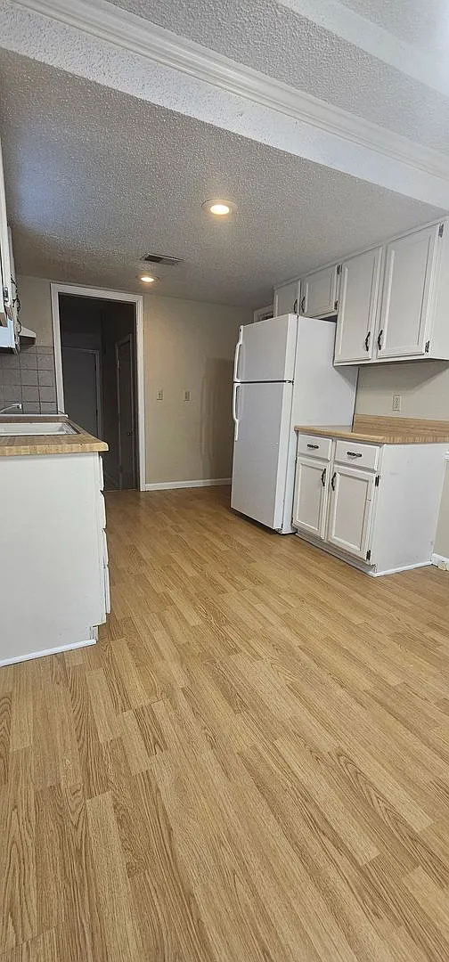10830-10832 Haskins — Photo 4
