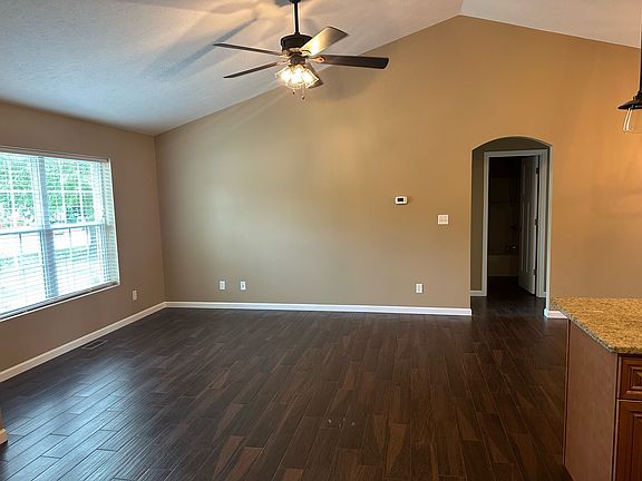 4th image of 2848 Hulman St